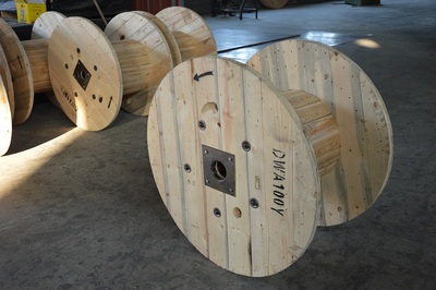 天津市源芳金属制品有限公司为您主要提供电缆轴盘全木轴盘全钢轴盘